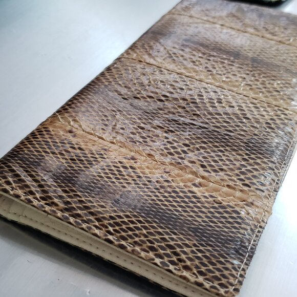 Vintage bifold checkbook lightweight Genuine Snakeskin wallet - Picture 6 of 9